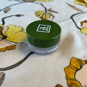 Funding Ferdinand Blush: Latte (Summer Abroad collab with Kackie Reviews Beauty)